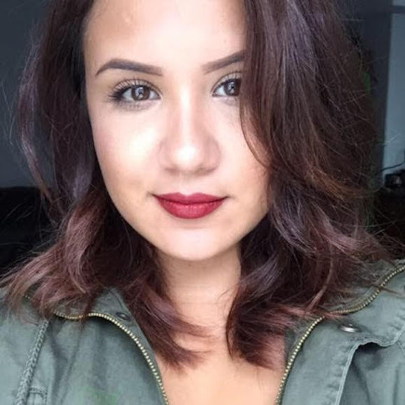 Meet your Posher, Alex - Picture 1 of 1